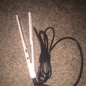 Iproda hair straightener